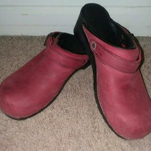 Clogs / Mules